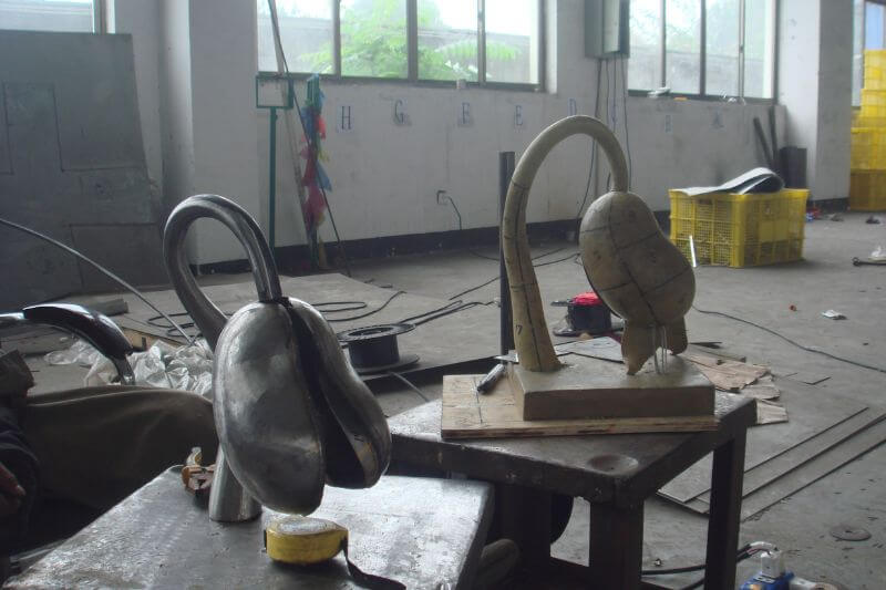 不锈钢雕塑加工(gōng)过程中(zhōng)需要注意哪些问题的文(wén)章特色图片